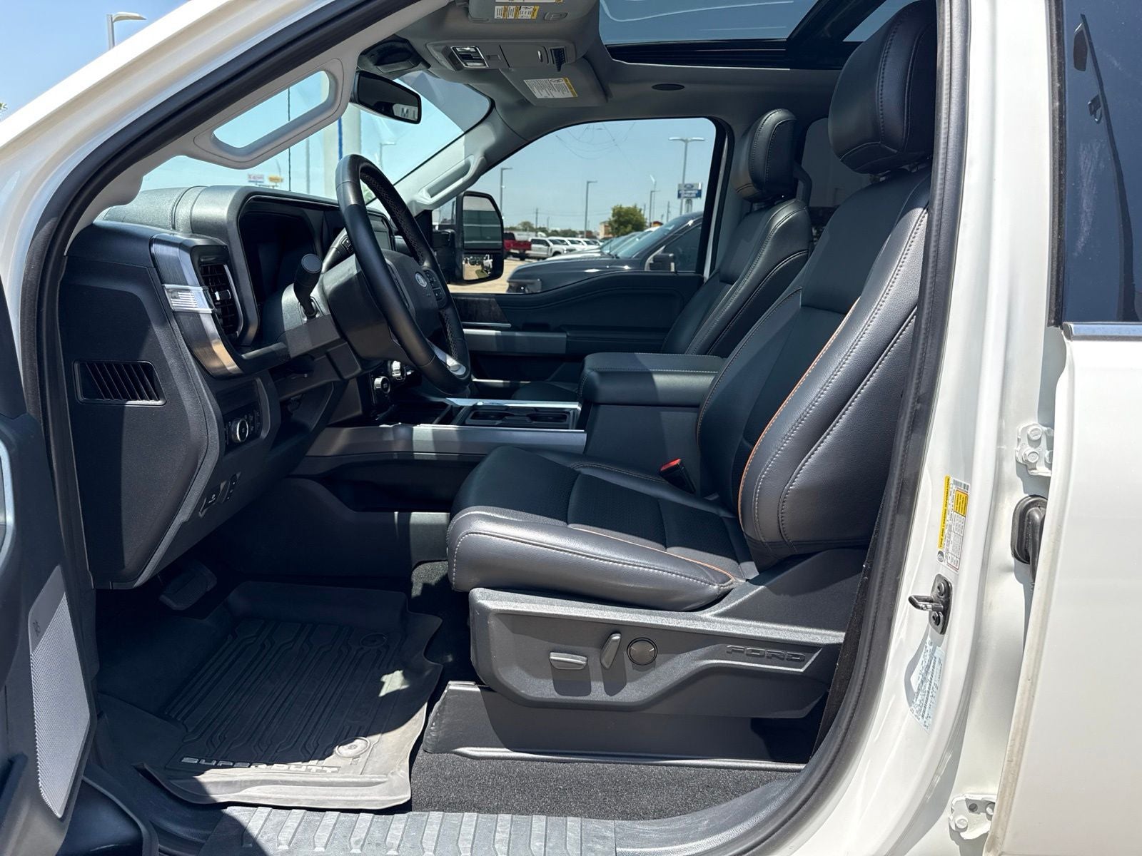 2025 Ford F-350SD Lariat DRW