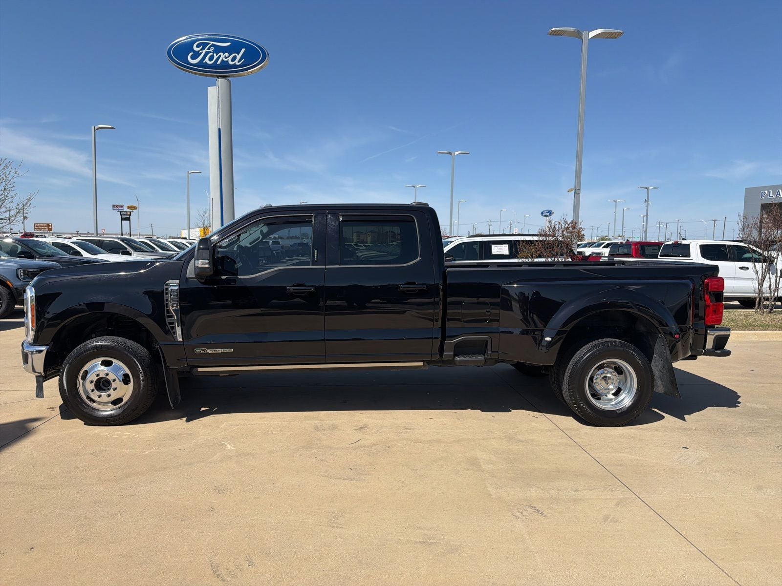 2023 Ford F-350SD Lariat DRW