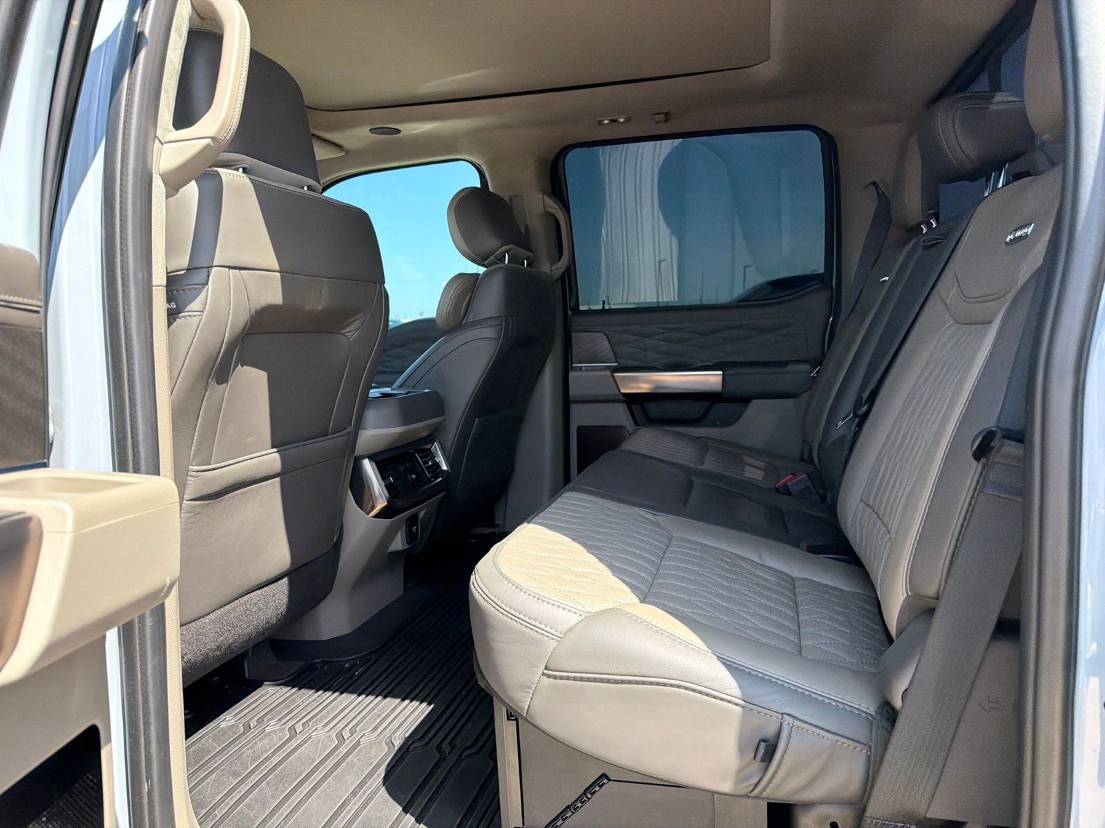 2026 Ford F-450SD Platinum DRW