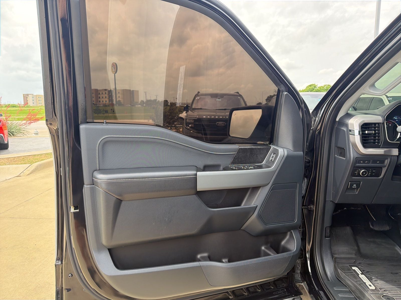 2023 Ford F-150 XLT Heritage Edition