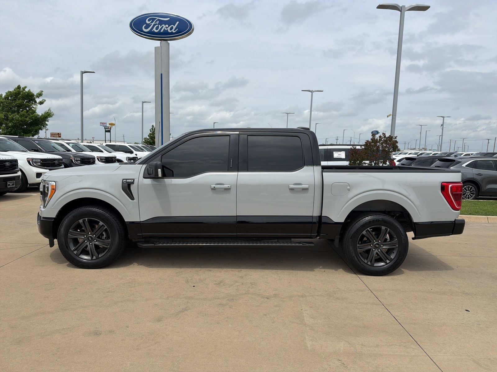 2023 Ford F-150 XLT Heritage Edition
