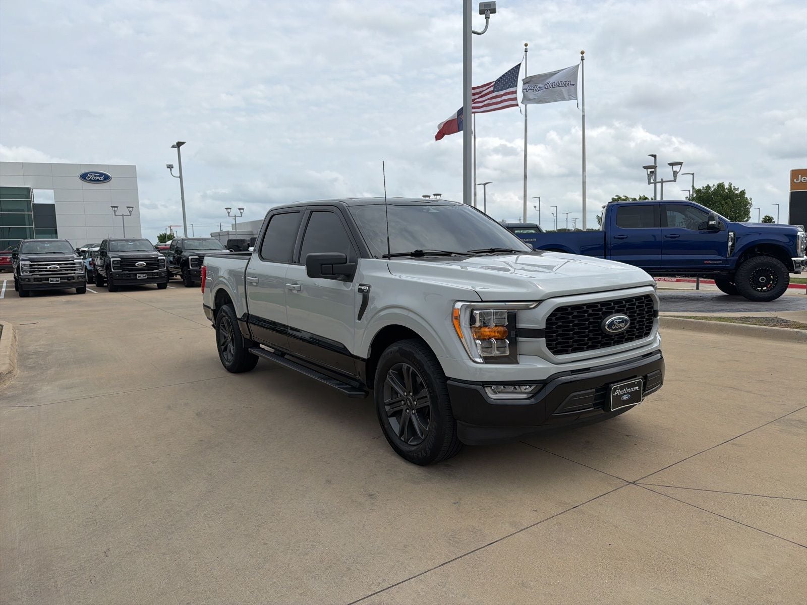 2023 Ford F-150 XLT Heritage Edition