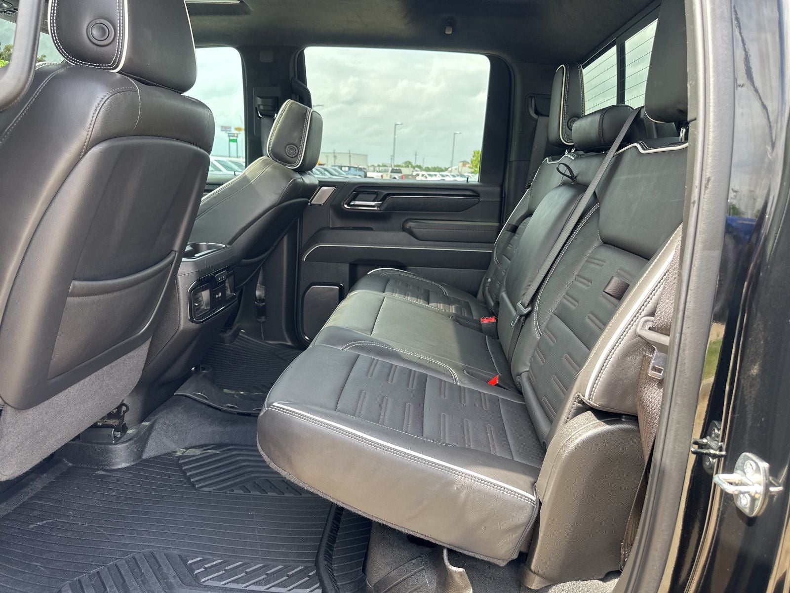 2024 GMC Sierra 2500HD AT4X AEV Edition