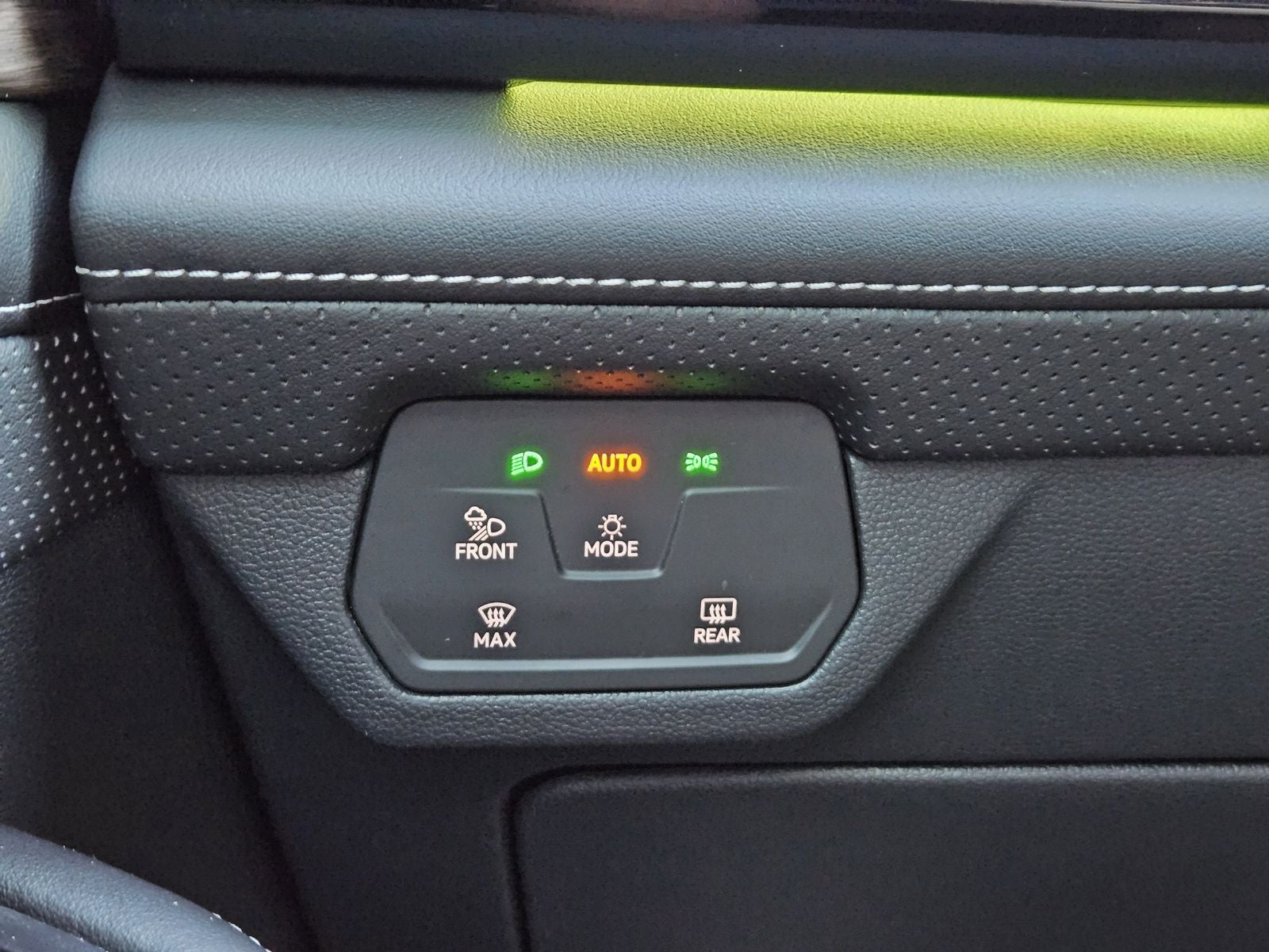 2025 Volkswagen Atlas 2.0T SEL Premium R-Line