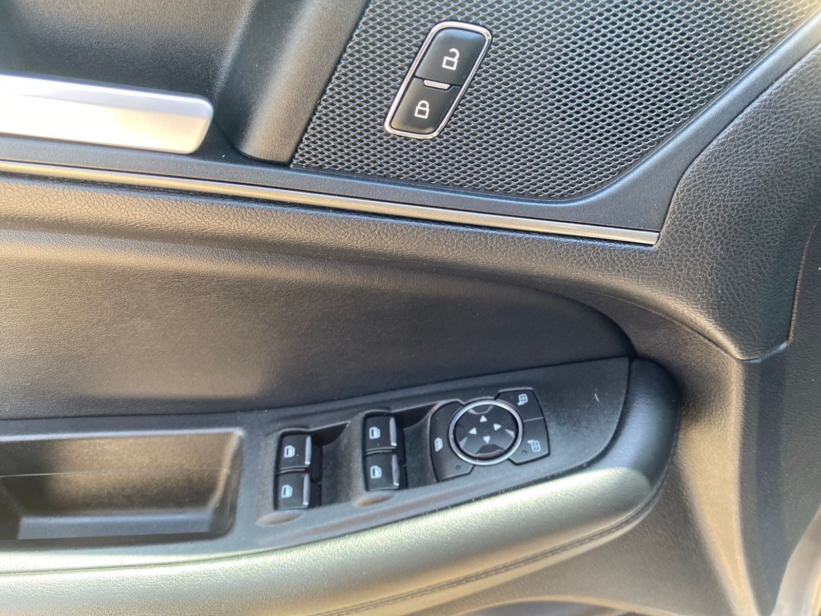 2021 Ford Edge SE