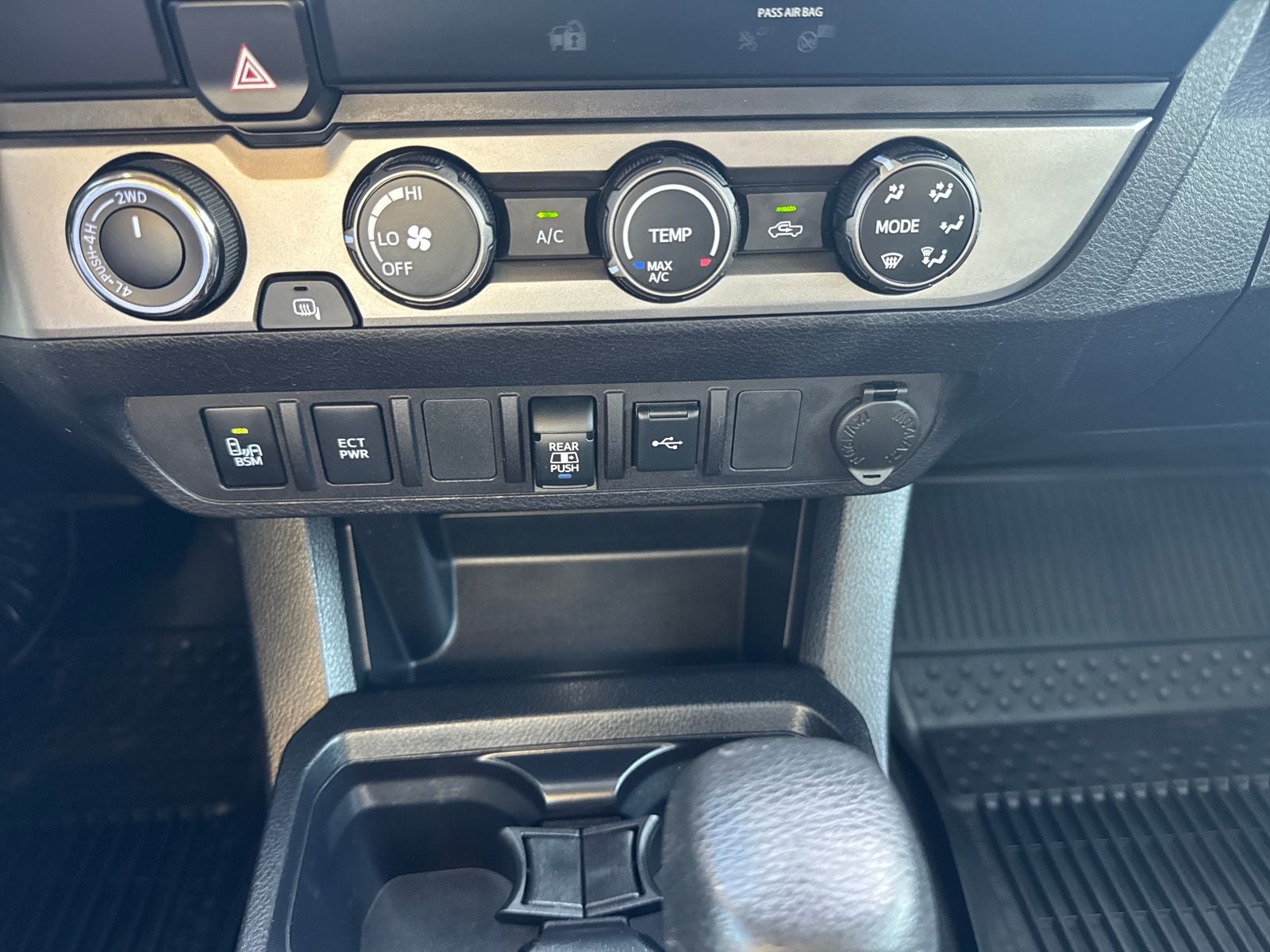 2020 Toyota Tacoma SR5 V6