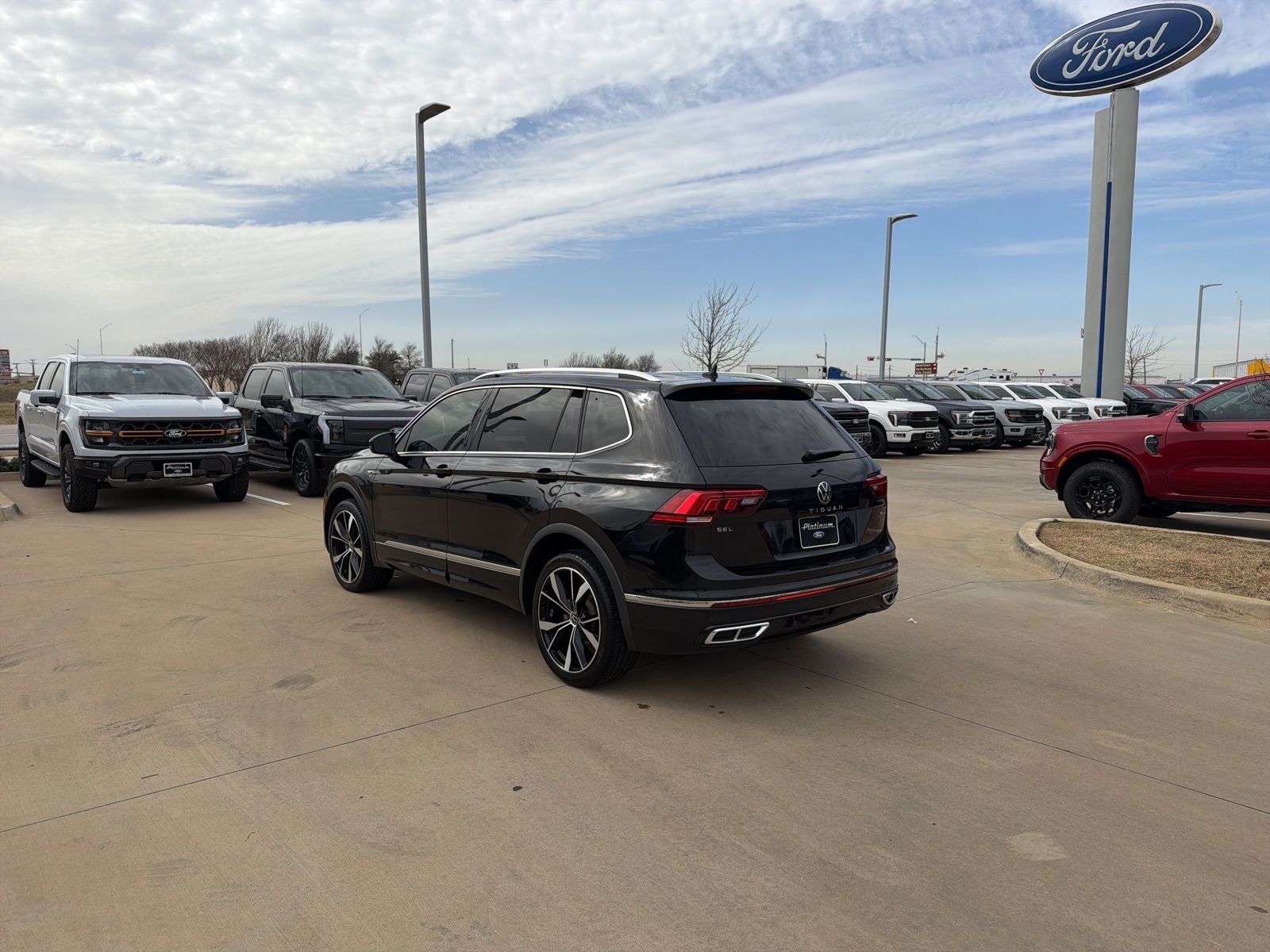 2022 Volkswagen Tiguan 2.0T SEL R-Line