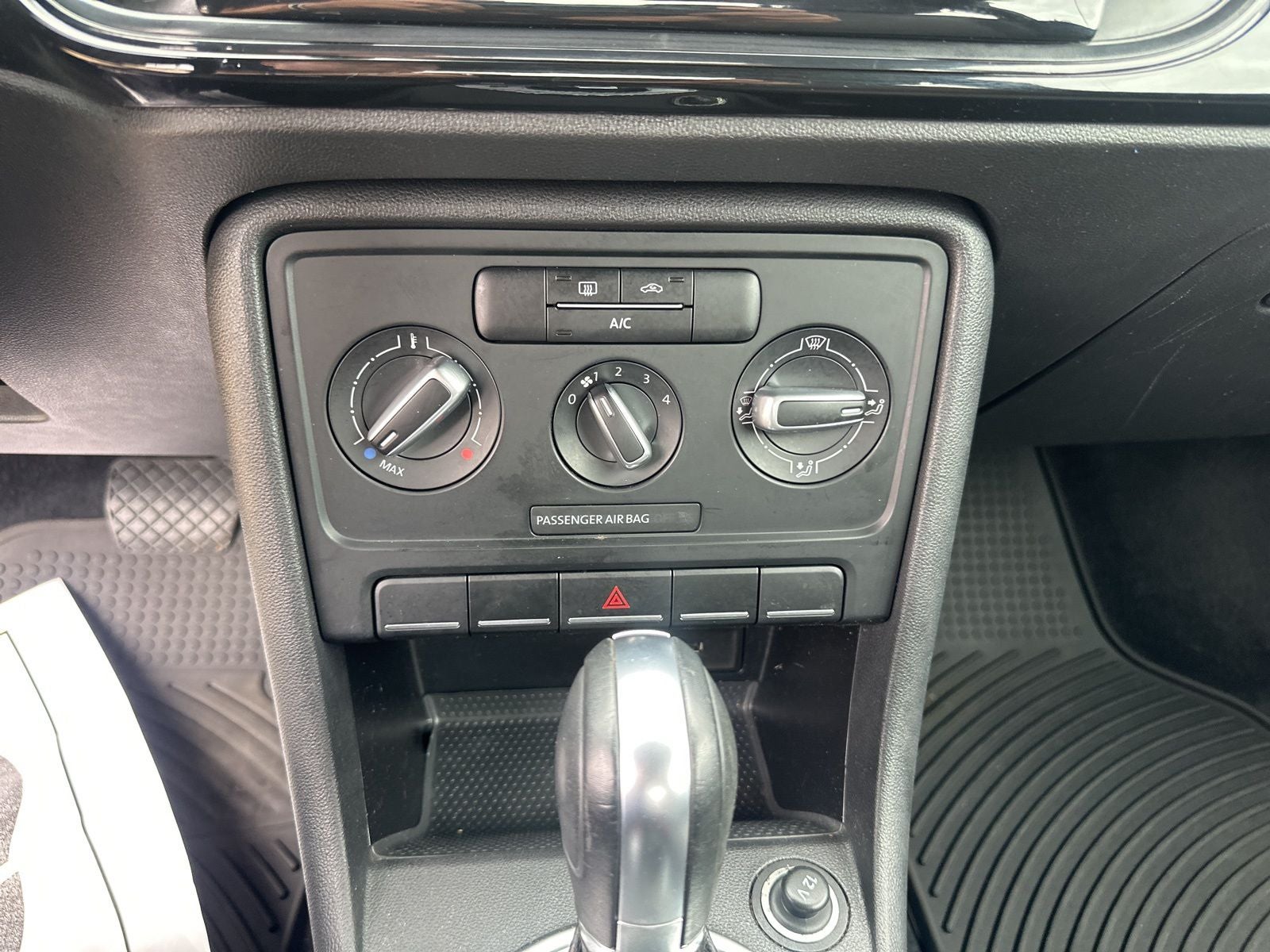 2018 Volkswagen Beetle 2.0T S