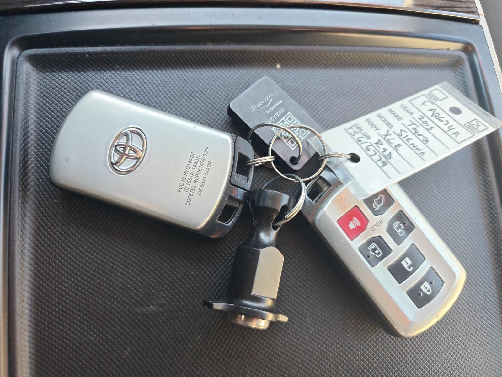 2015 Toyota Sienna XLE 8 Passenger