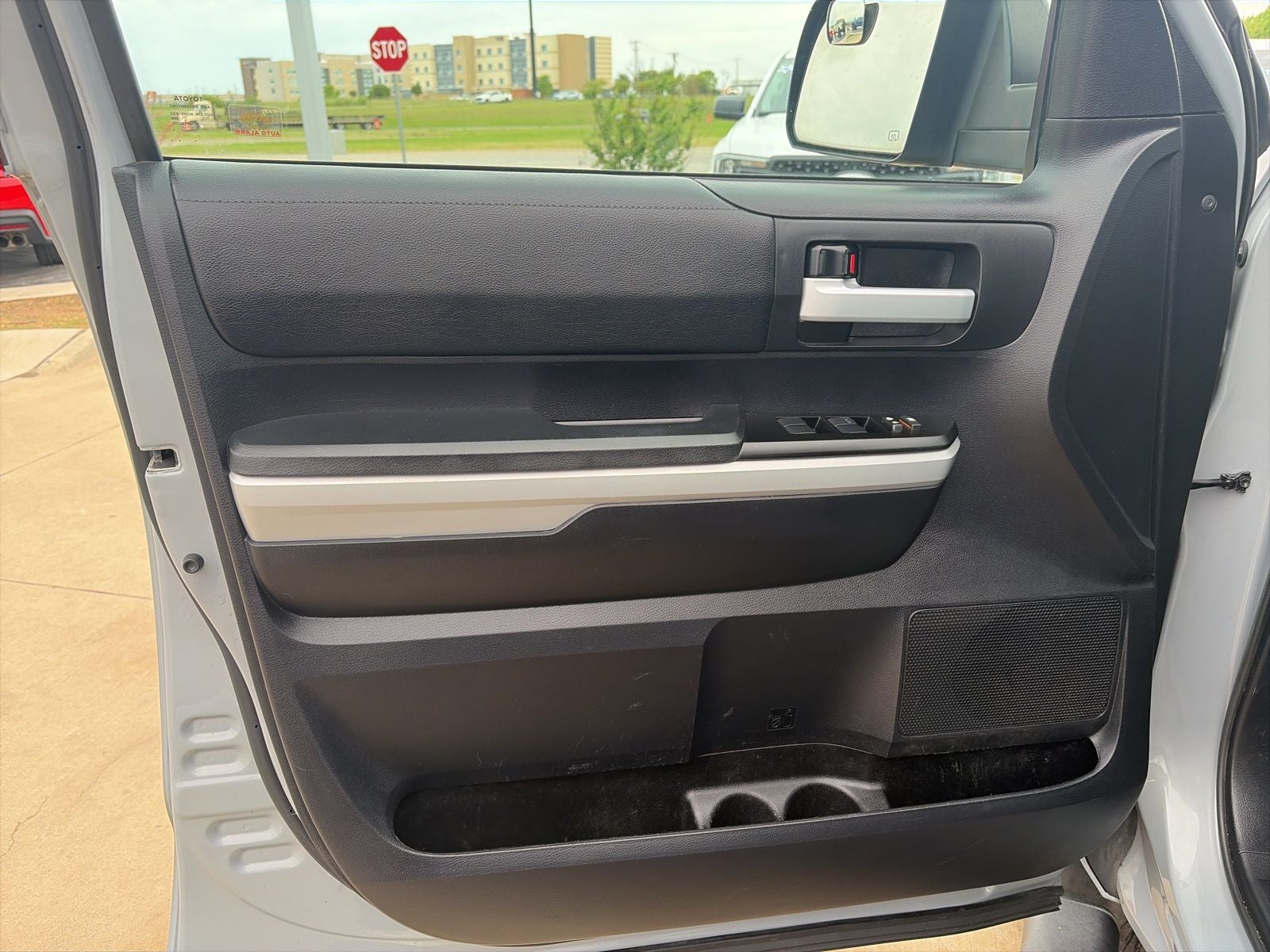 2020 Toyota Tundra SR5 5.7L V8