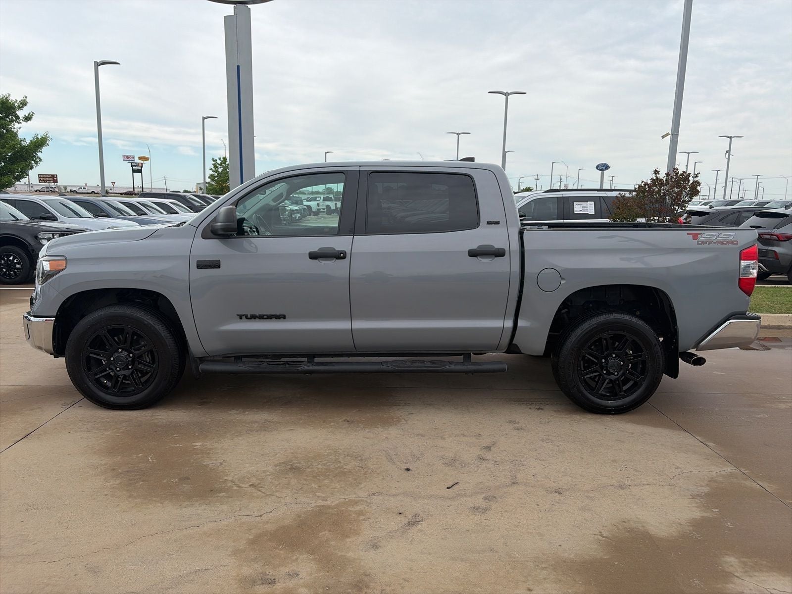 2020 Toyota Tundra SR5 5.7L V8
