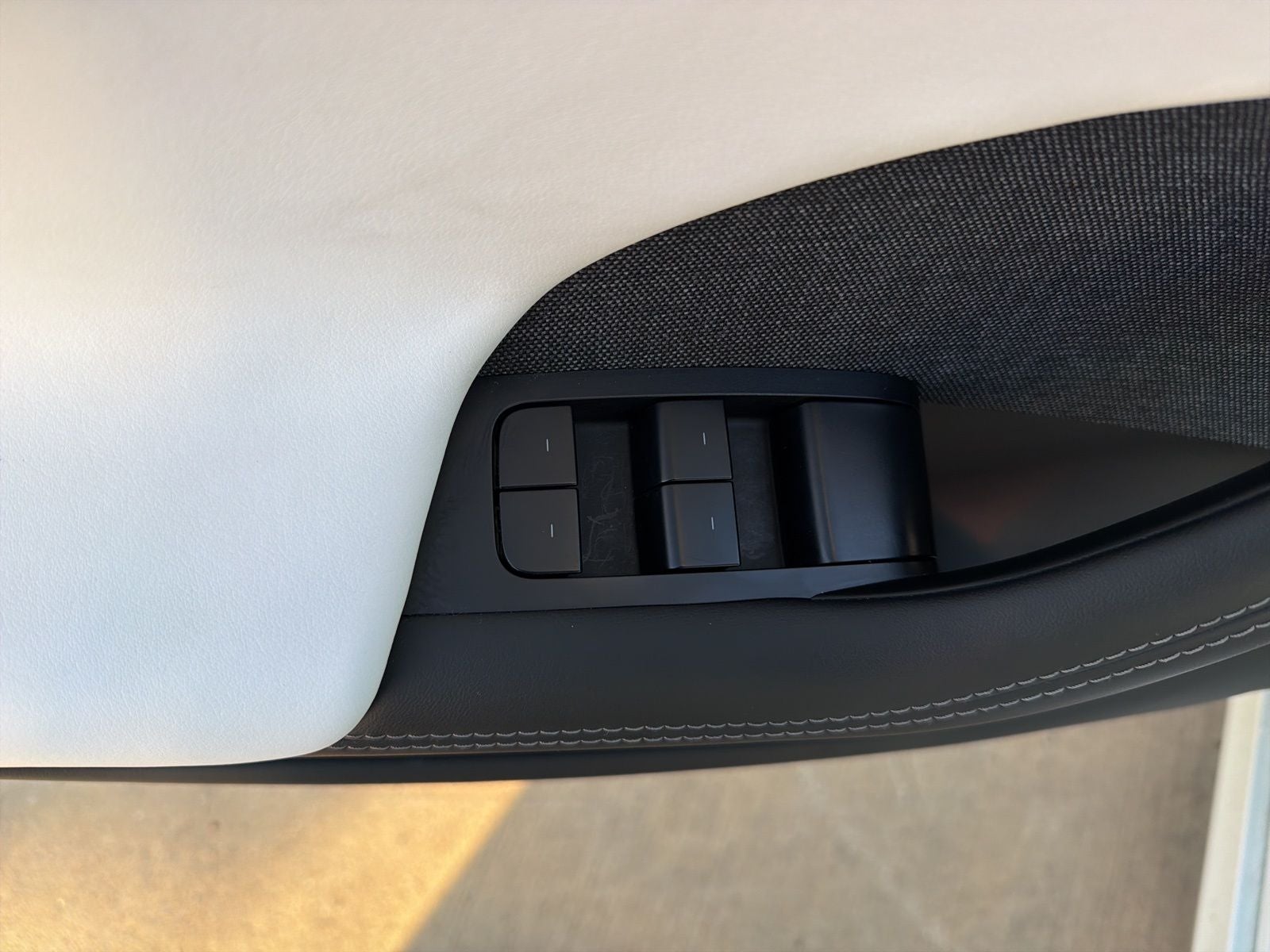 2023 Tesla Model S Base