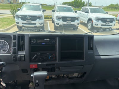 2015 Isuzu NPR Flat Lift