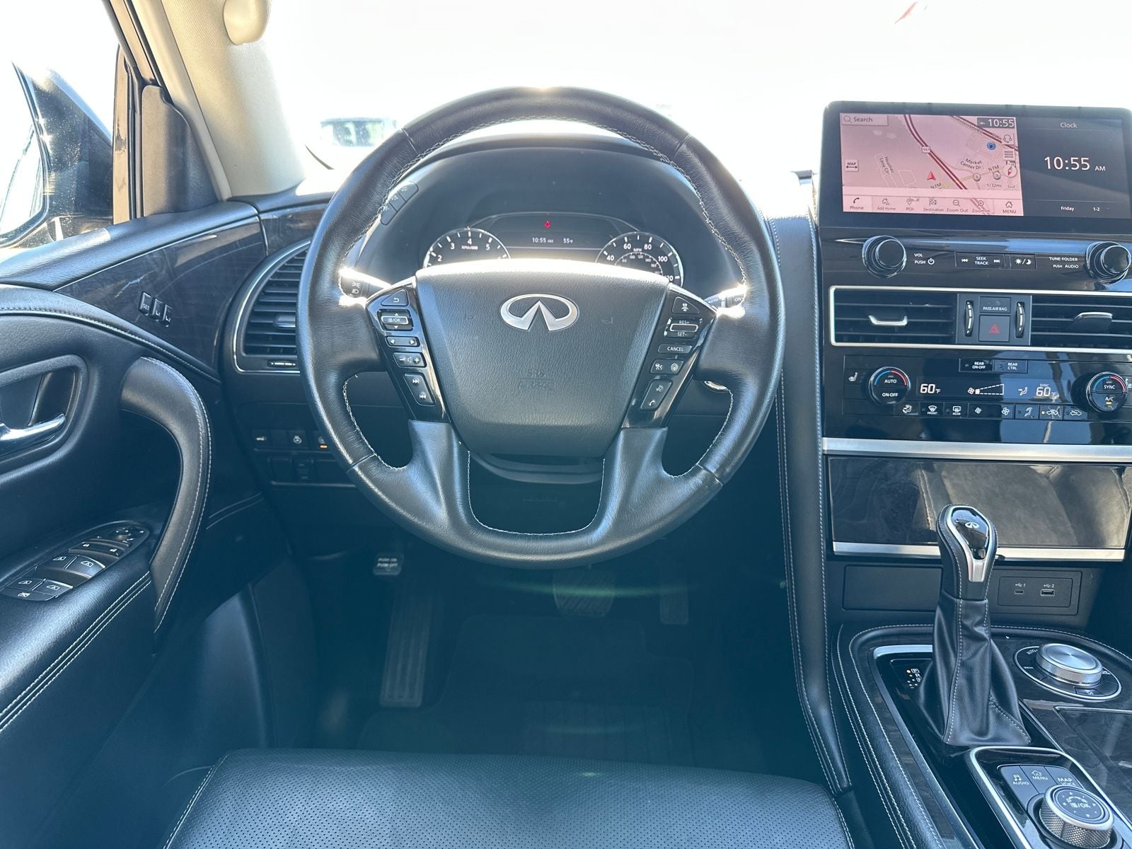 2024 INFINITI QX80 LUXE