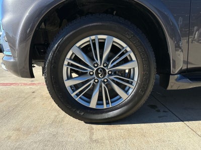 2024 INFINITI QX80 LUXE