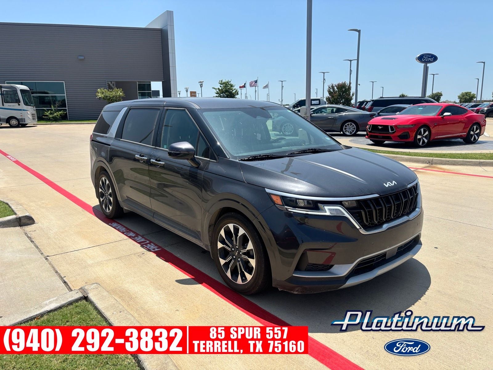 2024 Kia Carnival EX