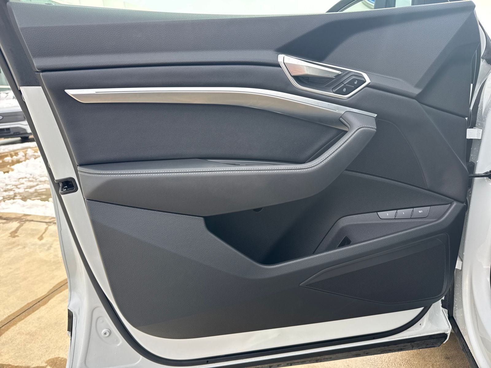 2024 Audi Q8 e-tron Premium quattro