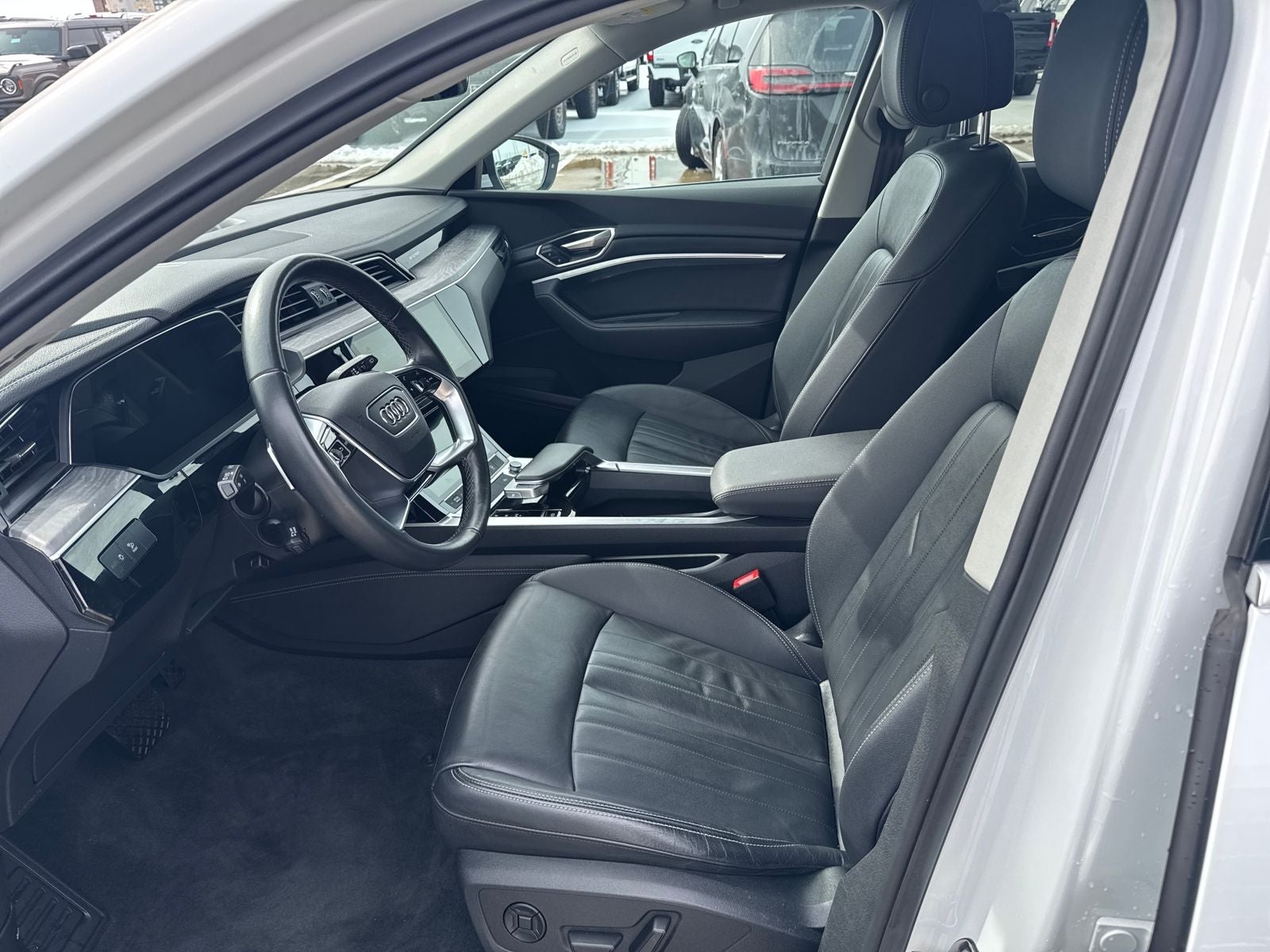 2024 Audi Q8 e-tron Premium quattro